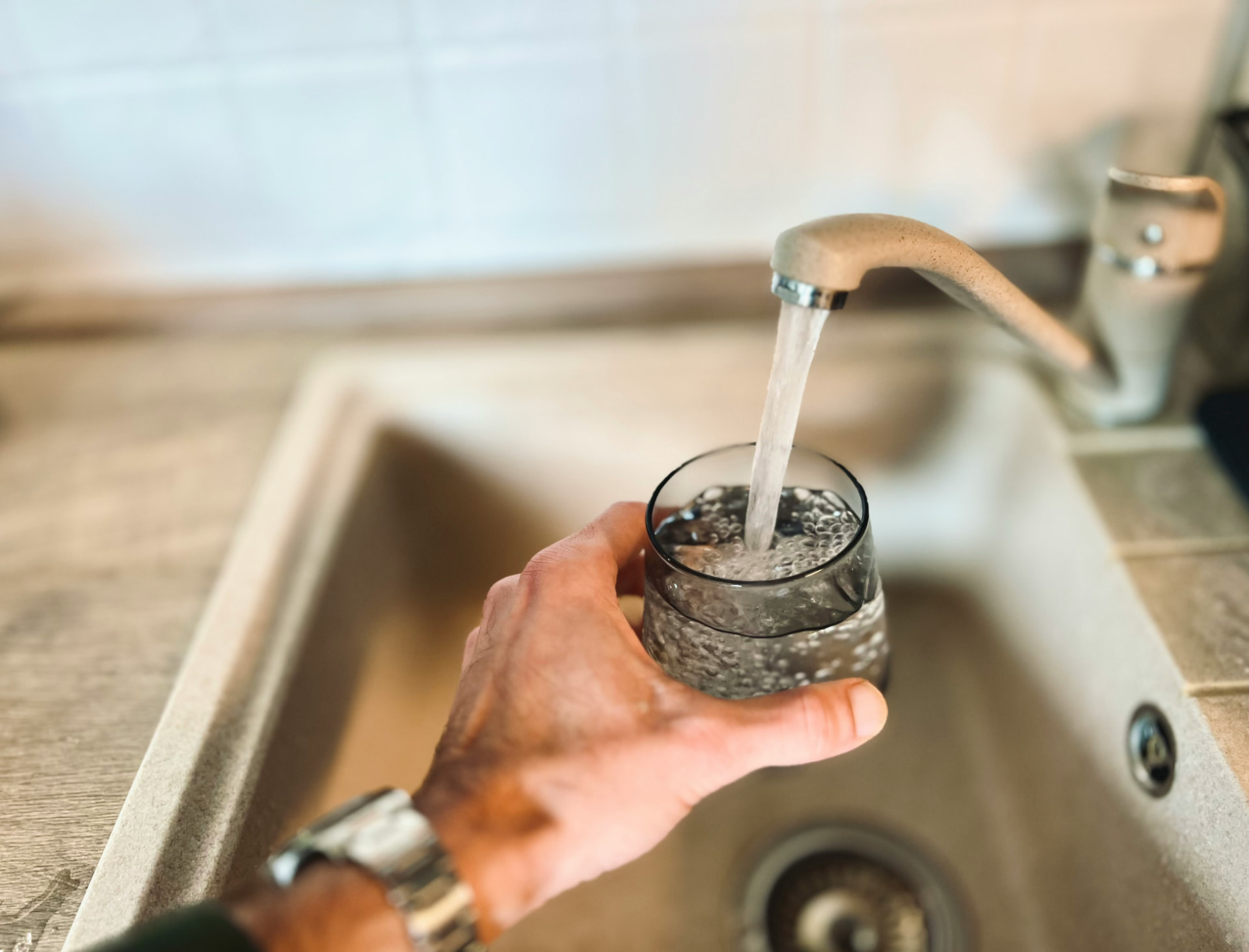 Consumo de agua en hoteles: qué cuenta cada estancia